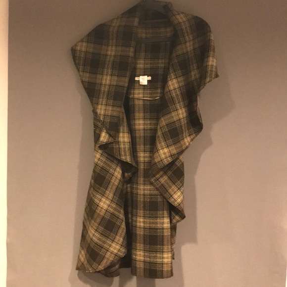 Cape. Like new. - Picture 5 of 6